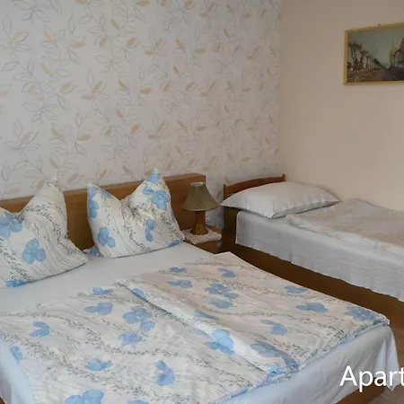 Aranypart 49-51 Apartman Siofok Exterior photo
