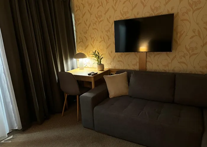Aranypart 49-51 Apartman
