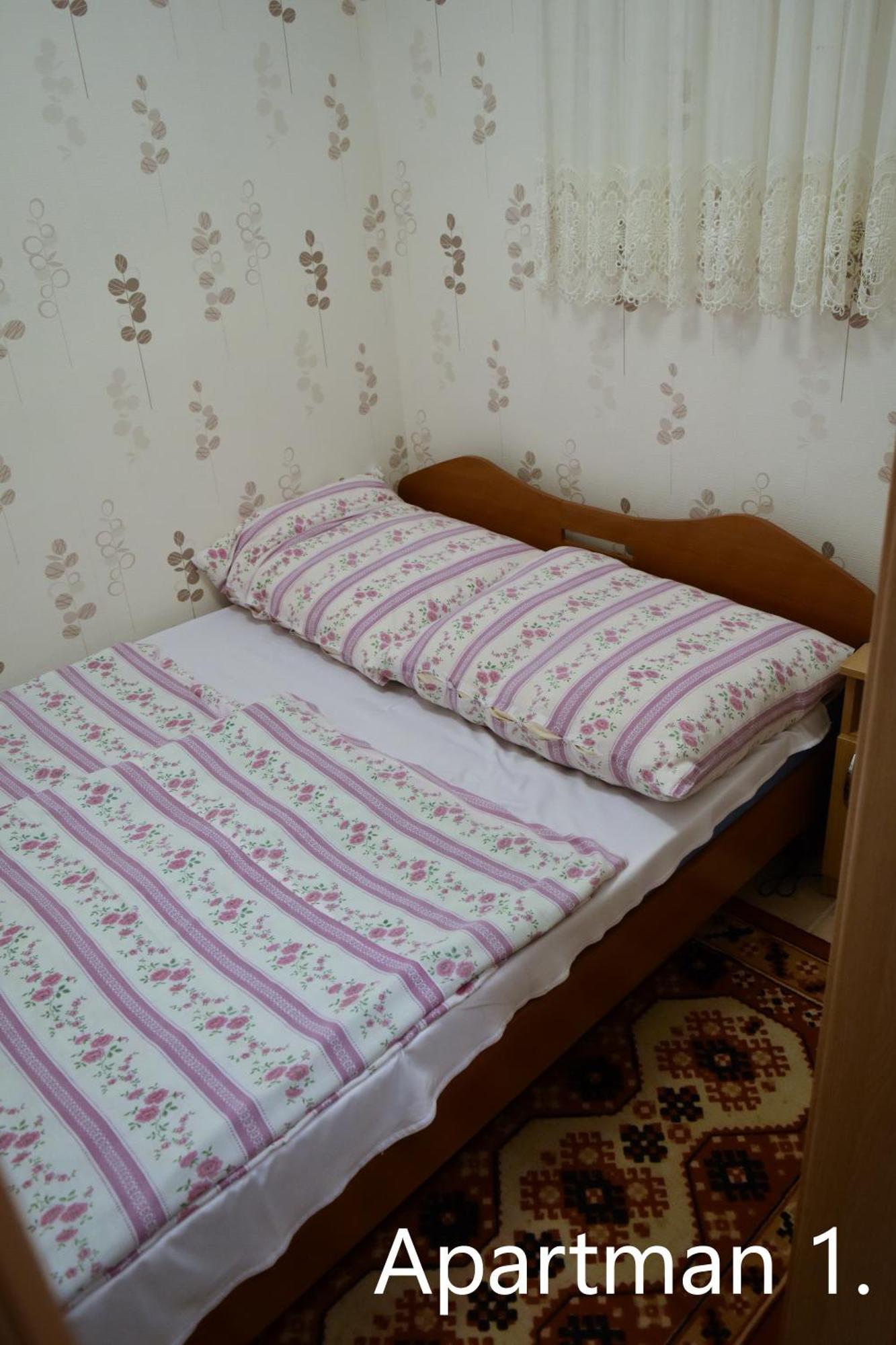 Aranypart 49-51 Apartment Siófok
