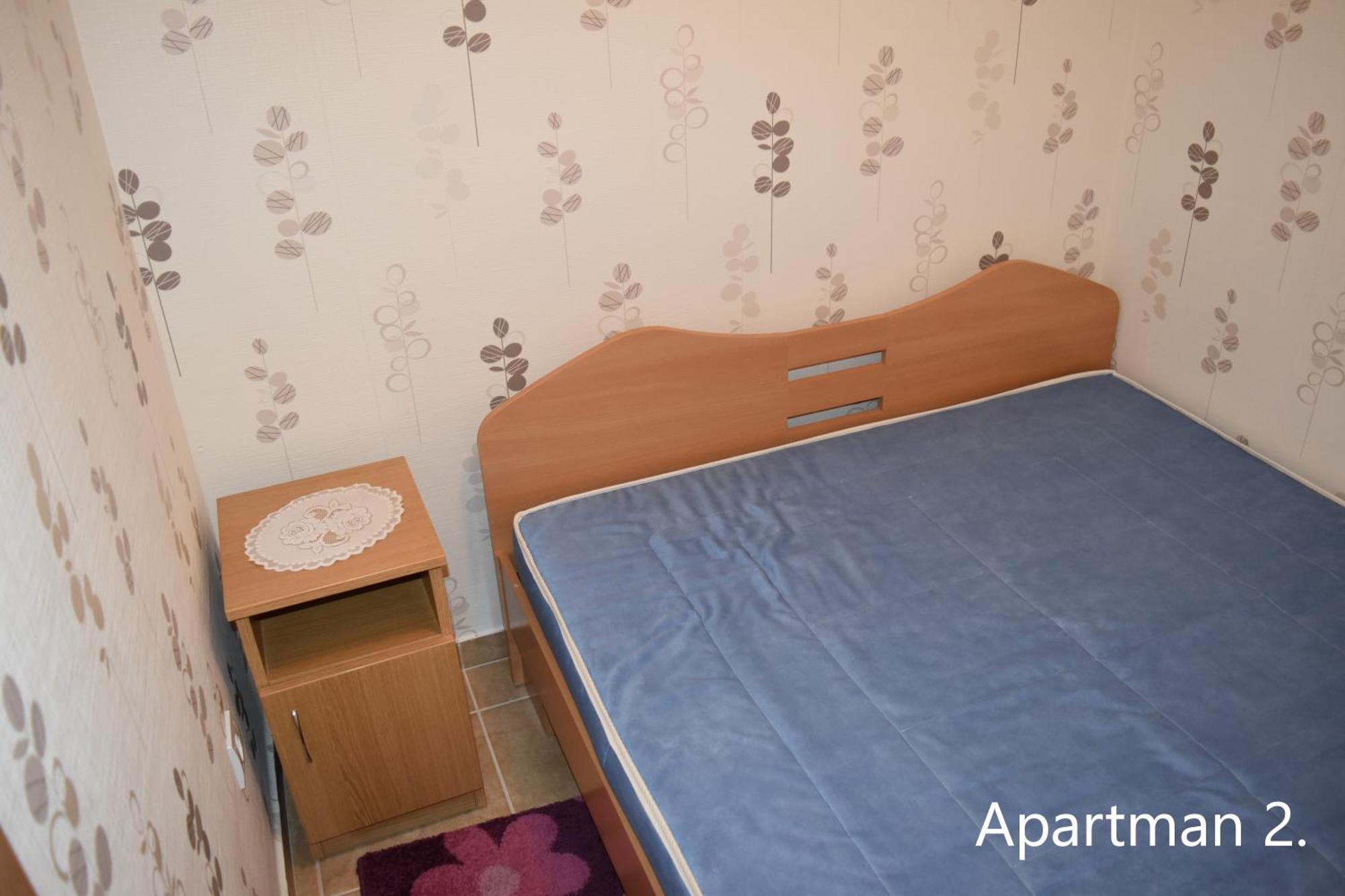 Apartment Aranypart 49-51