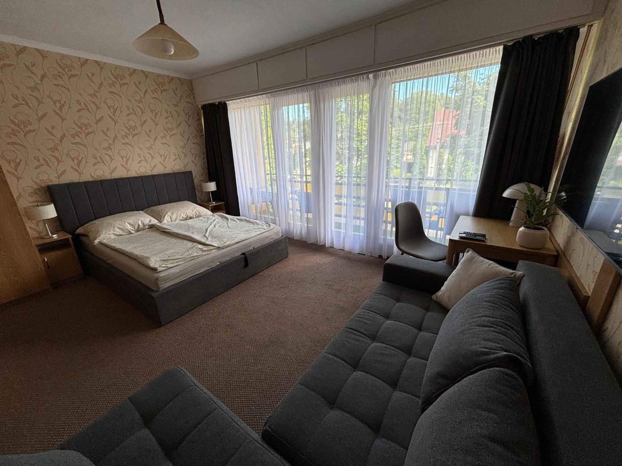 Apartment Aranypart 49-51